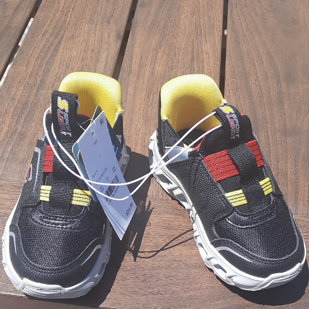 Sketchers Slip On Kids Black and Yellow Shoes - Picture 1 of 5